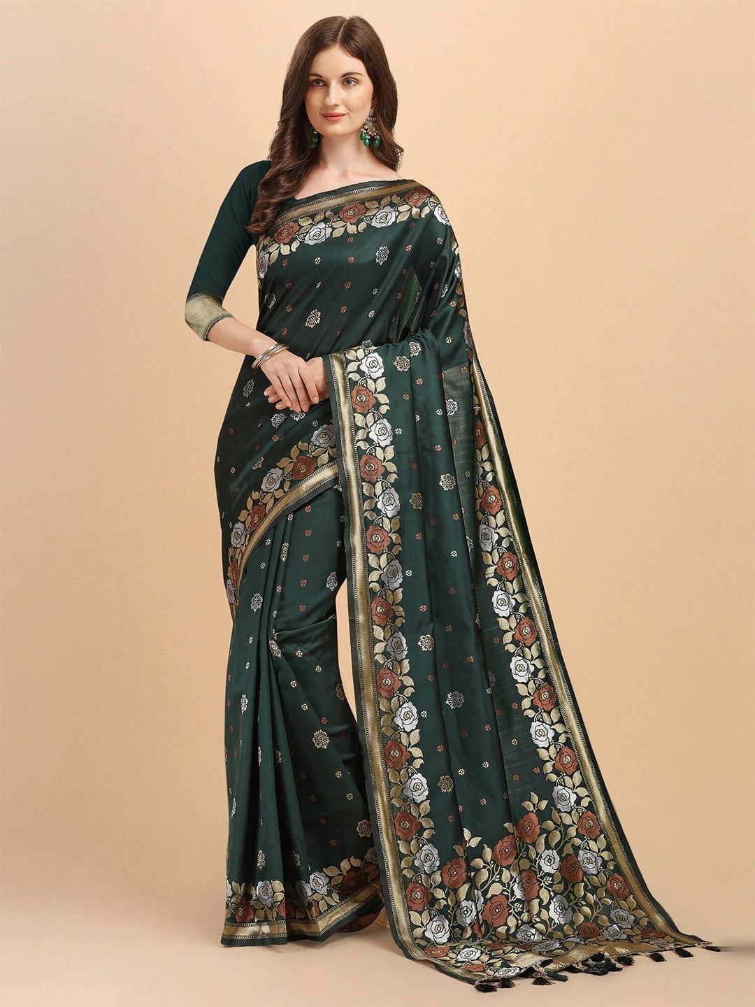 

Fashion Booms Green & Gold-Toned Floral Zari Pure Silk Kanjeevaram Saree