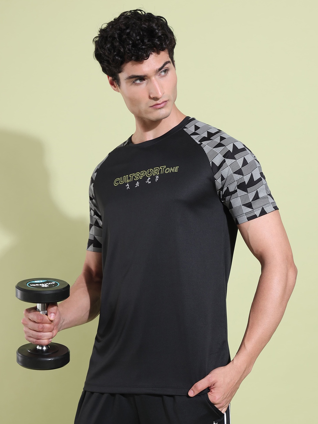 

cultsportone Men Aztec Print Raglan Sleeves Workout T-shirt, Black