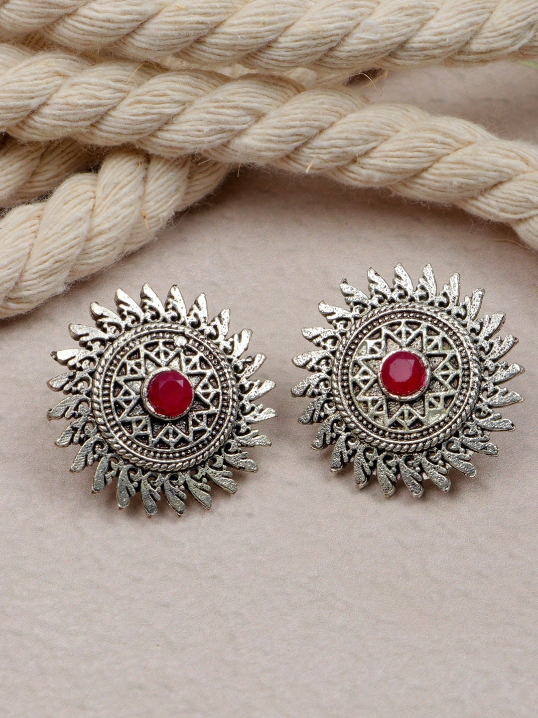 

Crunchy Fashion Classic Studs Earrings, Silver