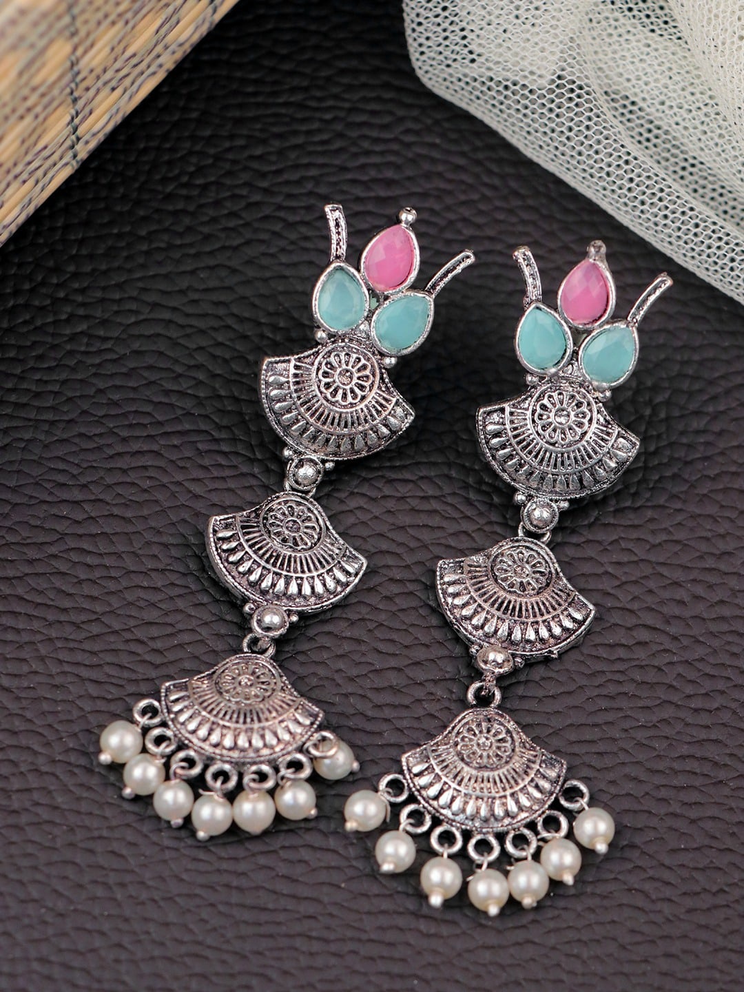

Crunchy Fashion Classic Chandbalis Earrings, Silver
