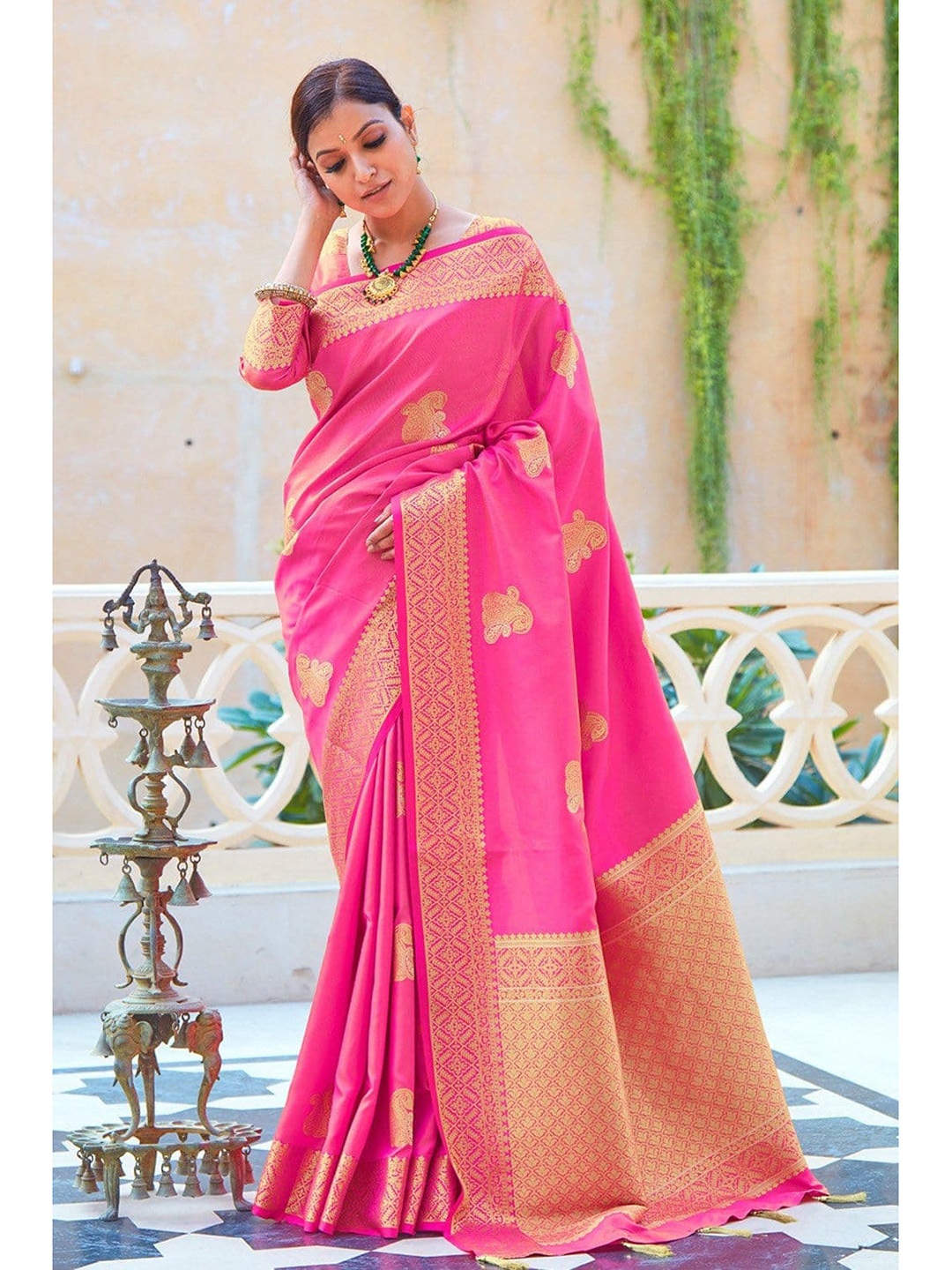 

KARAGIRI Ethnic Motifs Zari Art Silk Mysore Silk Saree, Pink