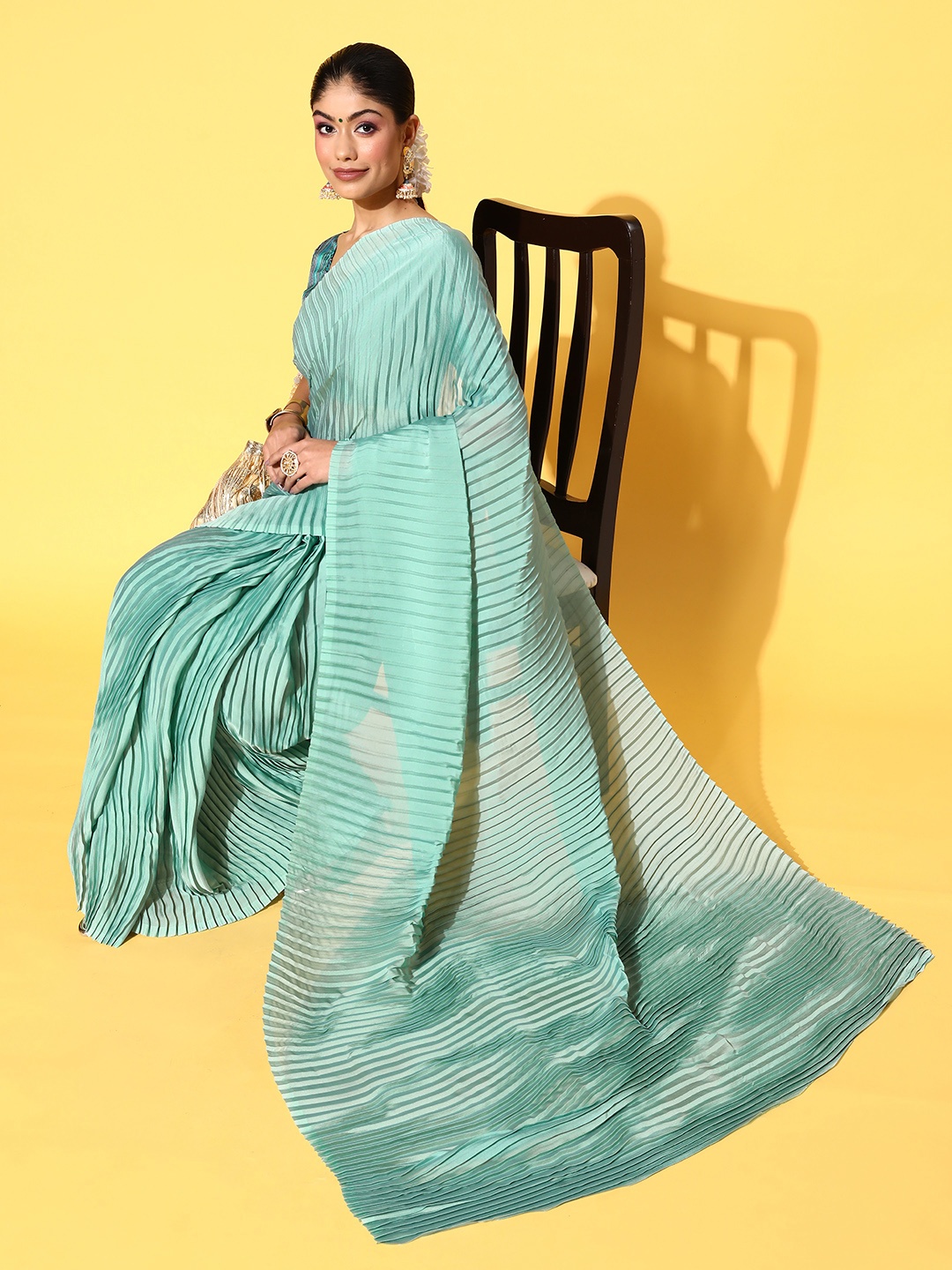 

Shaily Solid Pleated Art Silk Saree, Turquoise blue