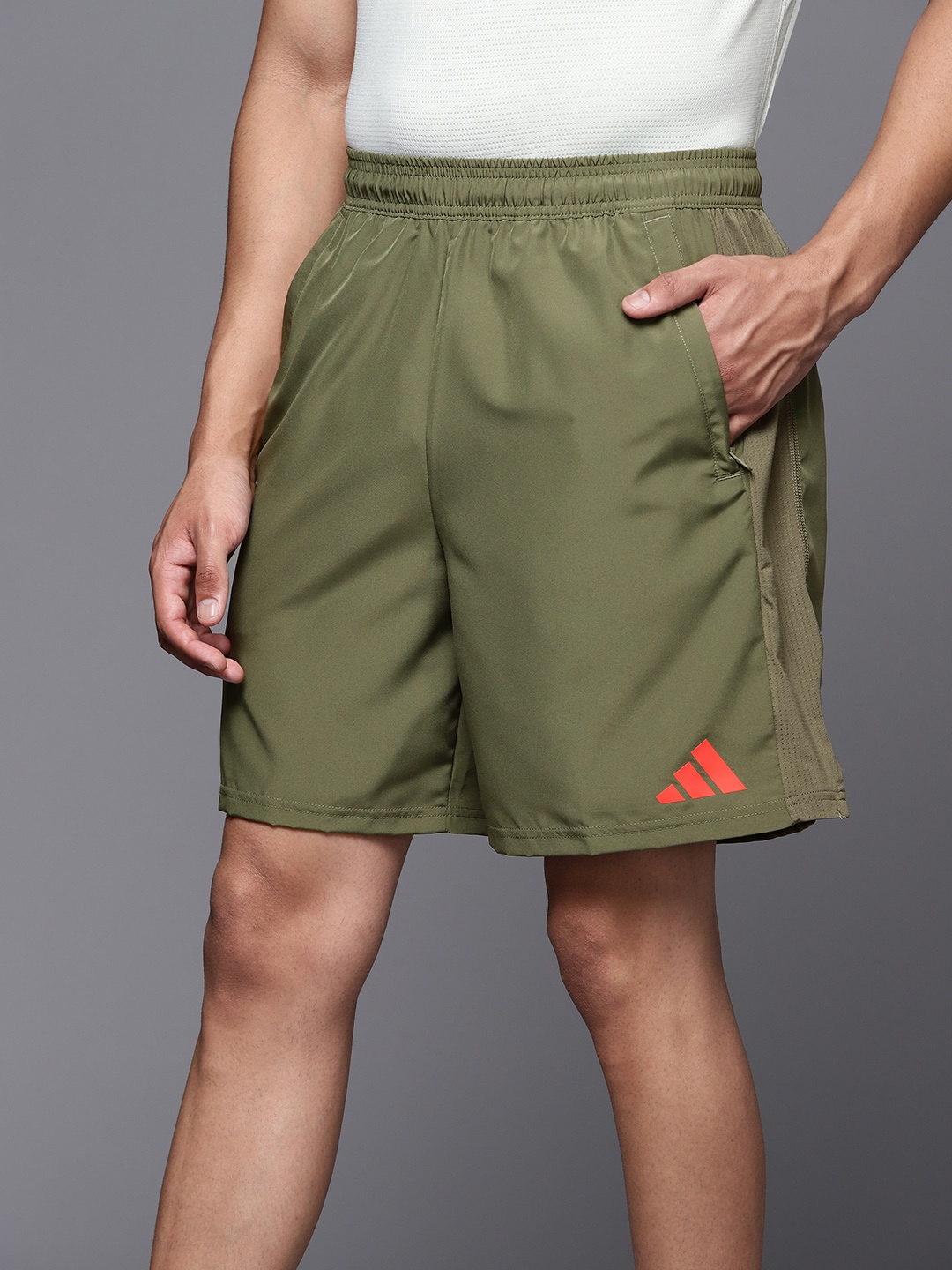 

ADIDAS Men Solid TR-ES WV Aeroready Sports Shorts, Olive
