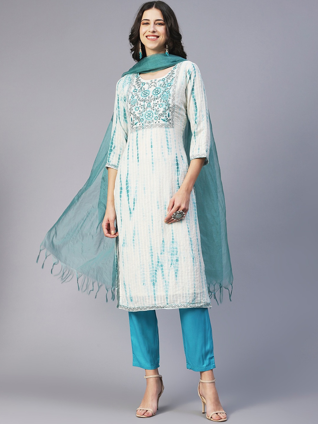

FASHOR Floral Dyed Pure Cotton Kurta with Trousers & Dupatta, Off white
