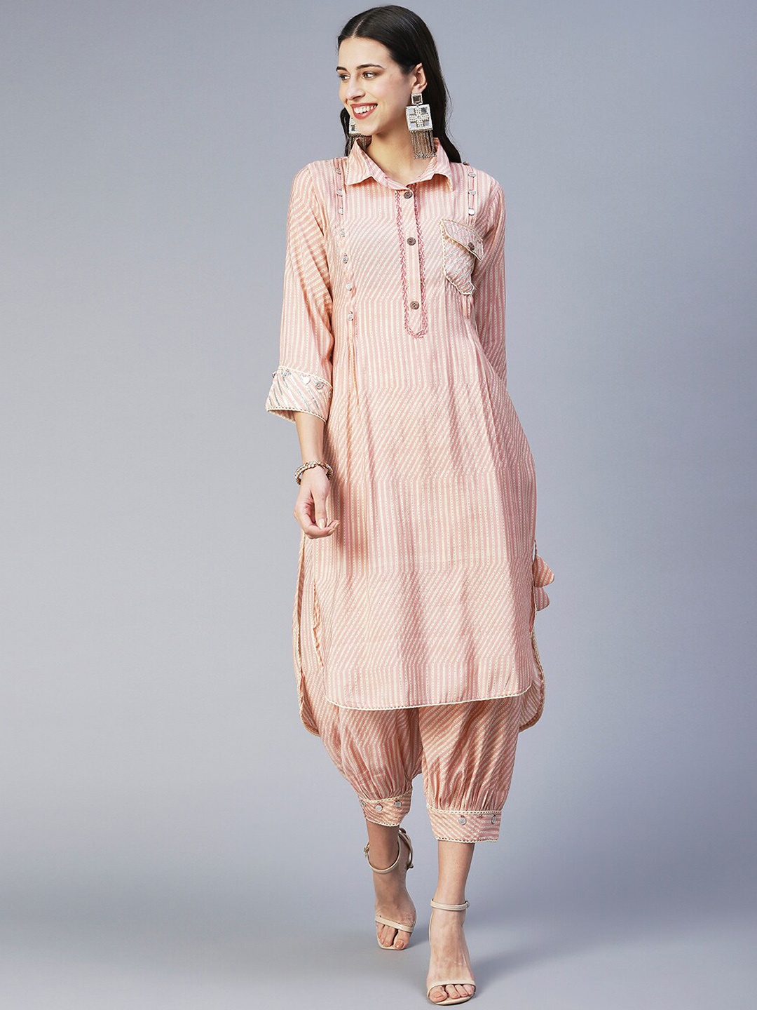

FASHOR Printed Gotta Patti Kurta with Harem Pants, Pink
