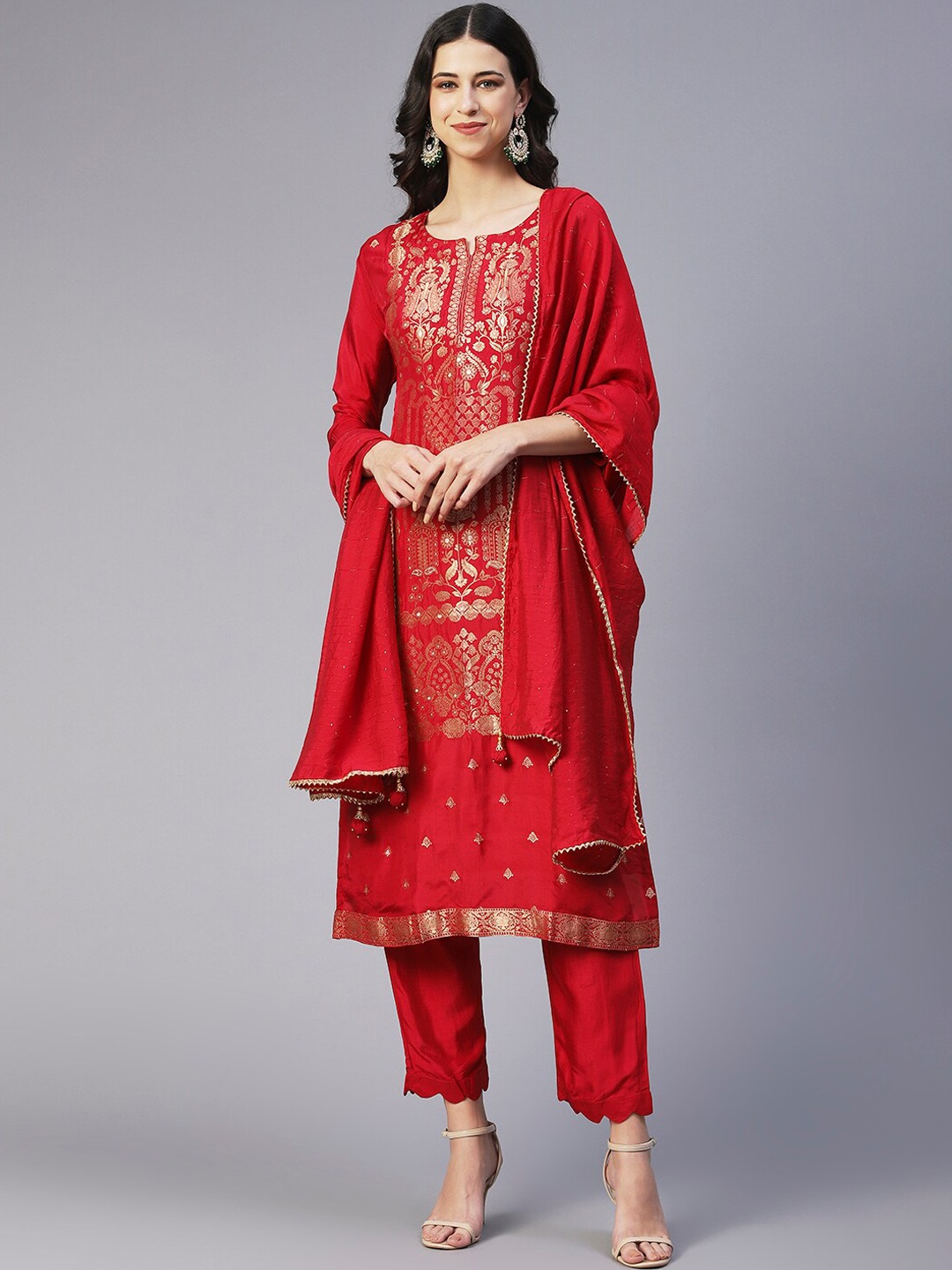 

FASHOR omen Ethnic Motifs Kurta with Trousers & Dupatta, Red