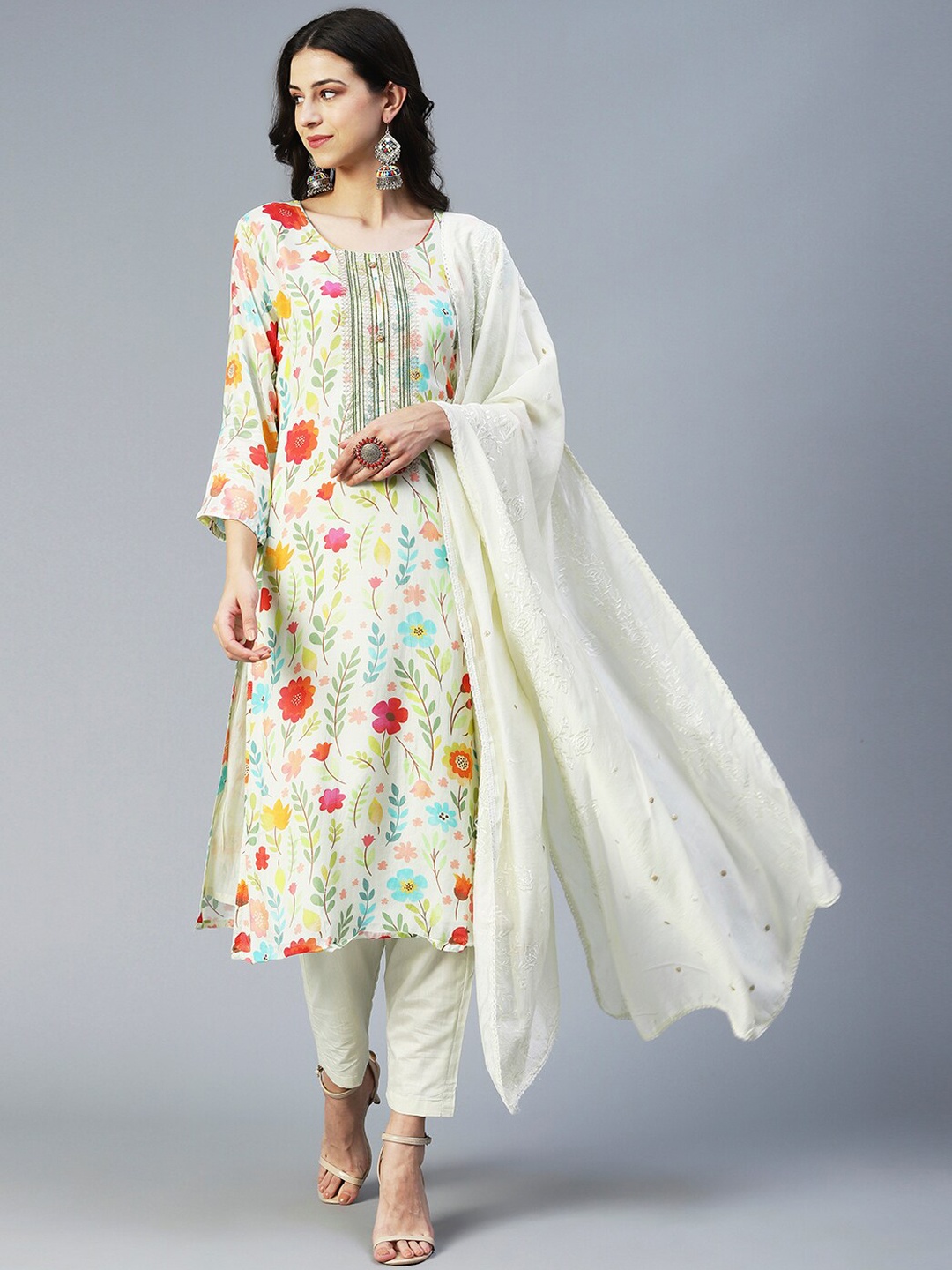 

FASHOR Women Floral Printed Sequinned Kurta With Trousers & Dupatta, Cream
