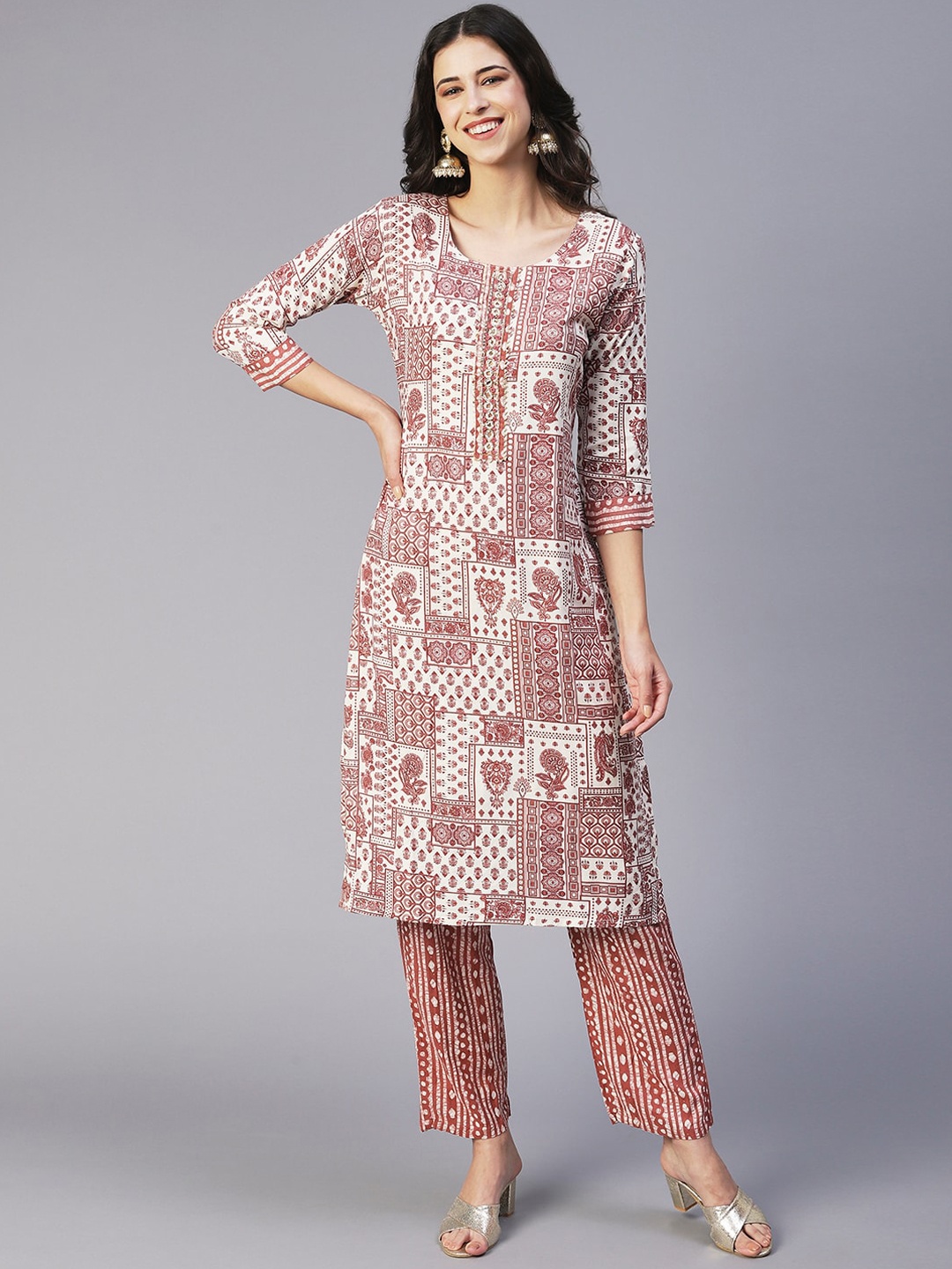 

FASHOR Women Ethnic Motifs Printed Mirror Work Kurta With Trousers, Rose gold