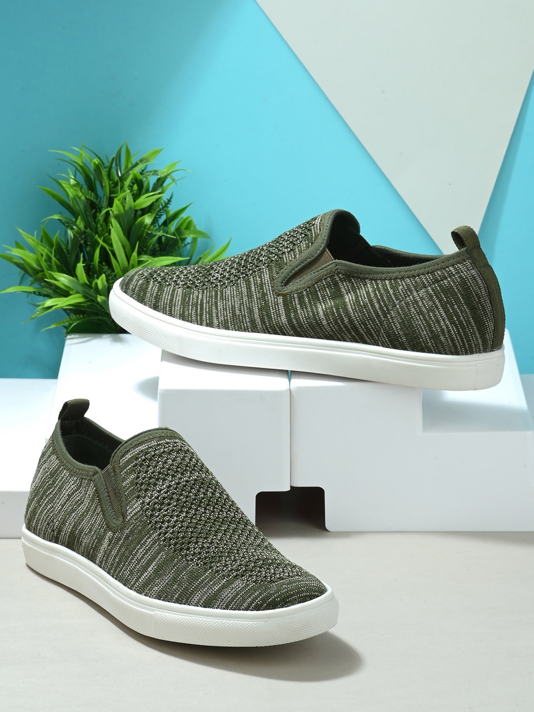 

Roadster Men Woven Design Lightweight Slip-On Sneakers, Olive