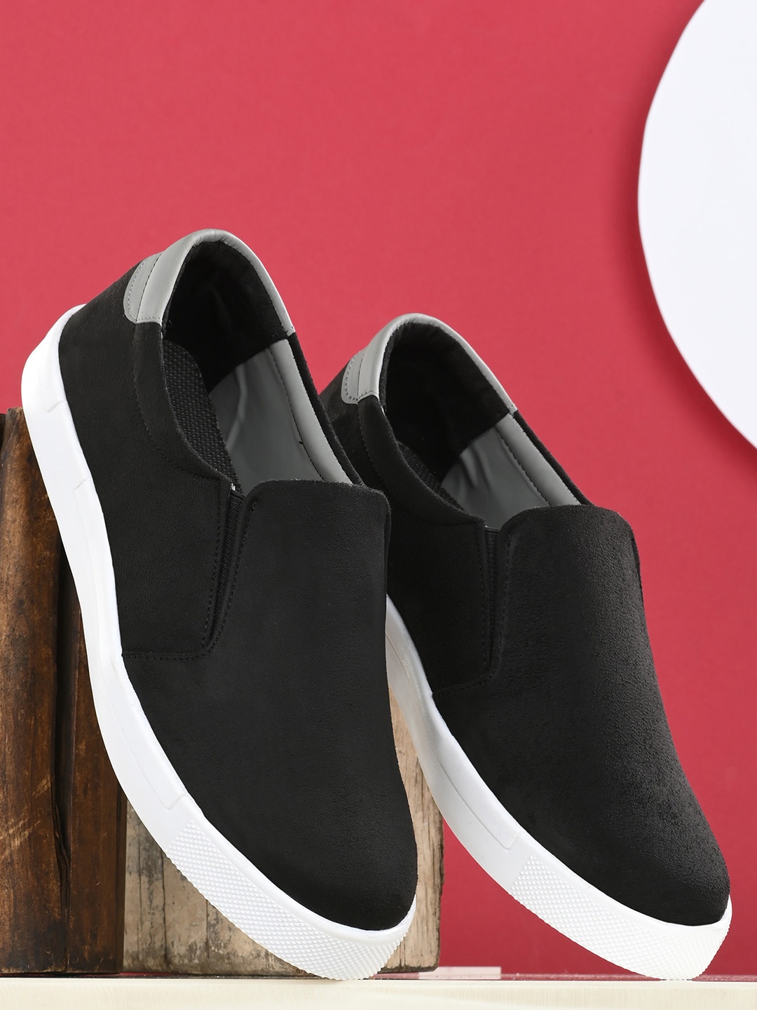 

Roadster Men Woven Design Lightweight Slip-On Sneakers, Black