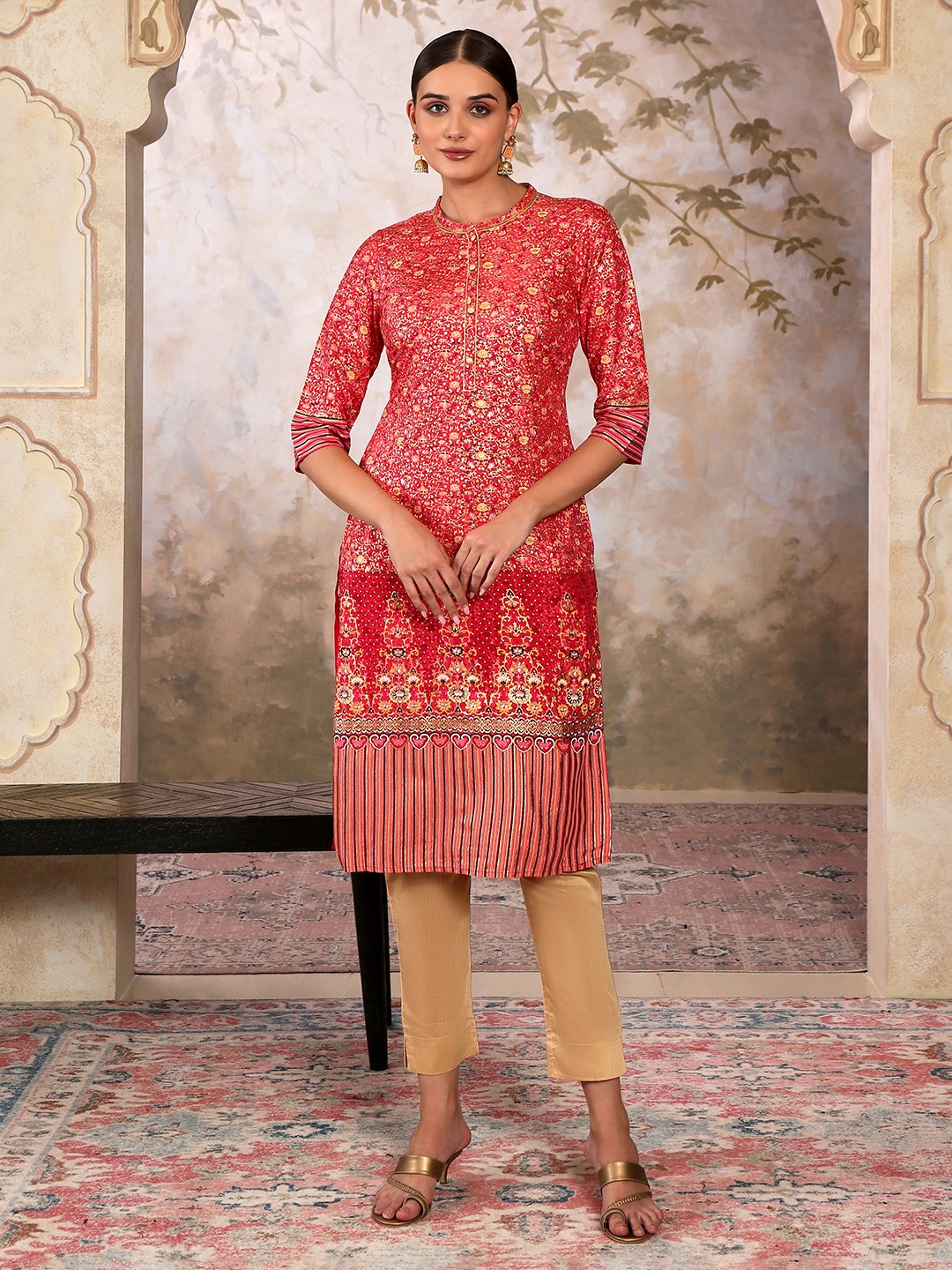 

AURELIA Foil Floral Printed Sequined Mandarin Collar Straight Kurta, Red