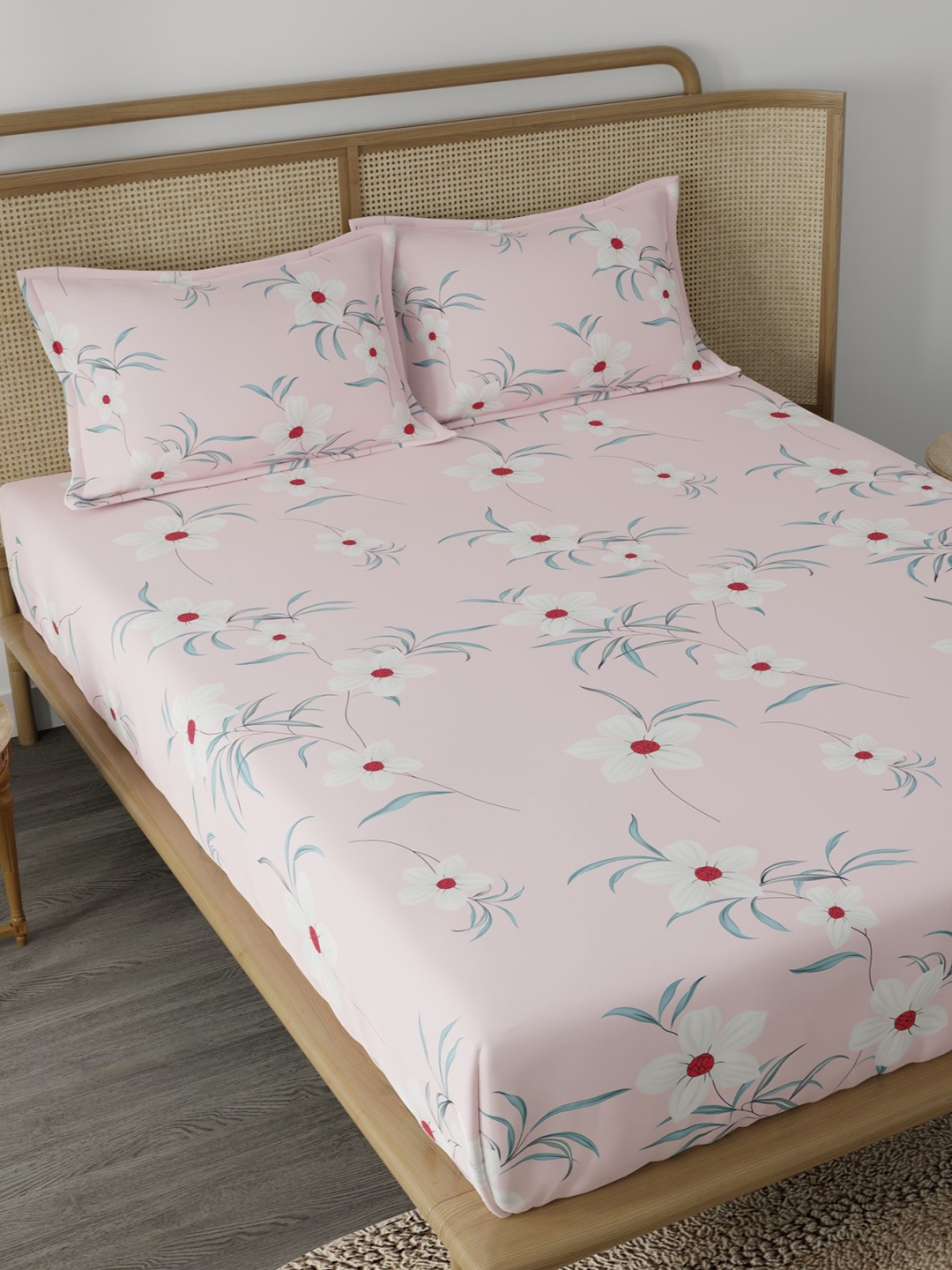 

CHHAVI INDIA Pink & White Floral Printed 210 TC Fitted Queen Bedsheet with 2 Pillow Covers