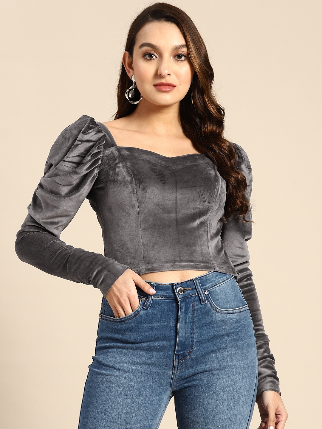 

WoowZerz Puff Sleeves Sweetheart Neck Velvet Crop Top, Grey