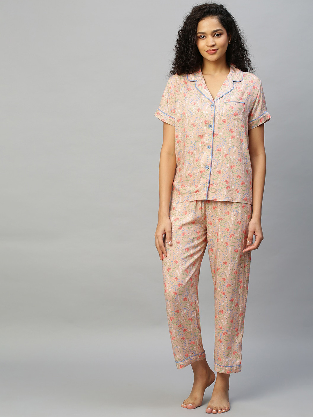 

Chemistry Women Floral Printed Night suit, Peach