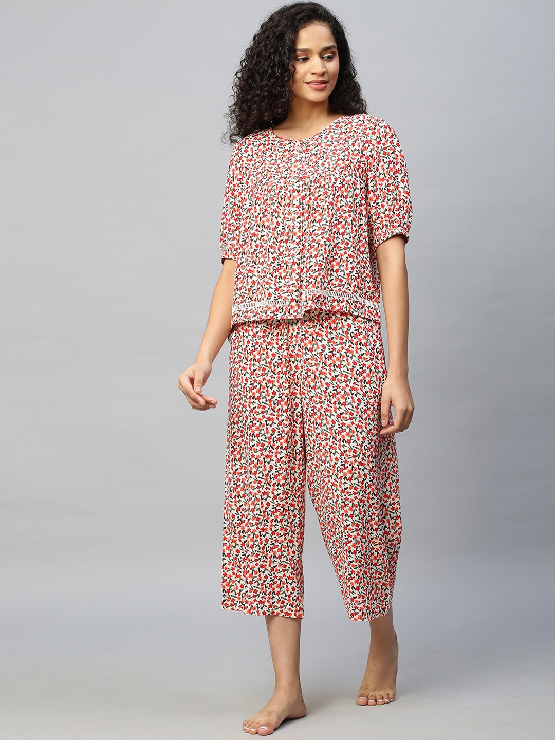 

Chemistry Women Floral Printed Night suit, Red