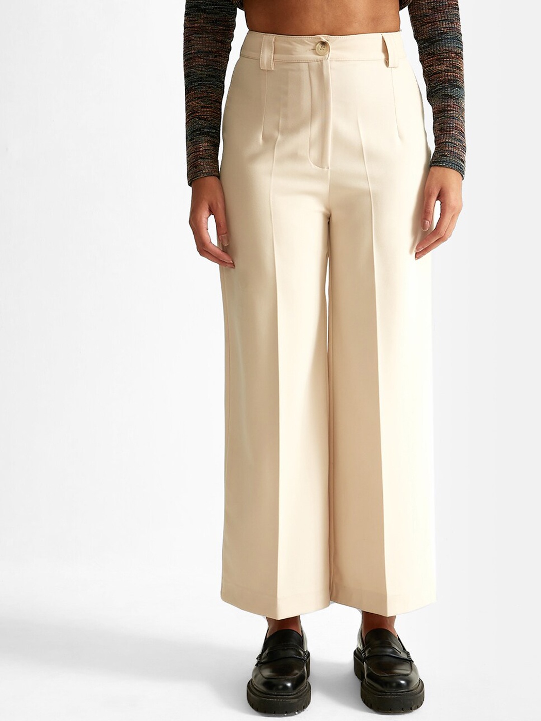 

COVER STORY Women Relaxed Straight Leg High-Rise Easy Wash Trouser, Beige