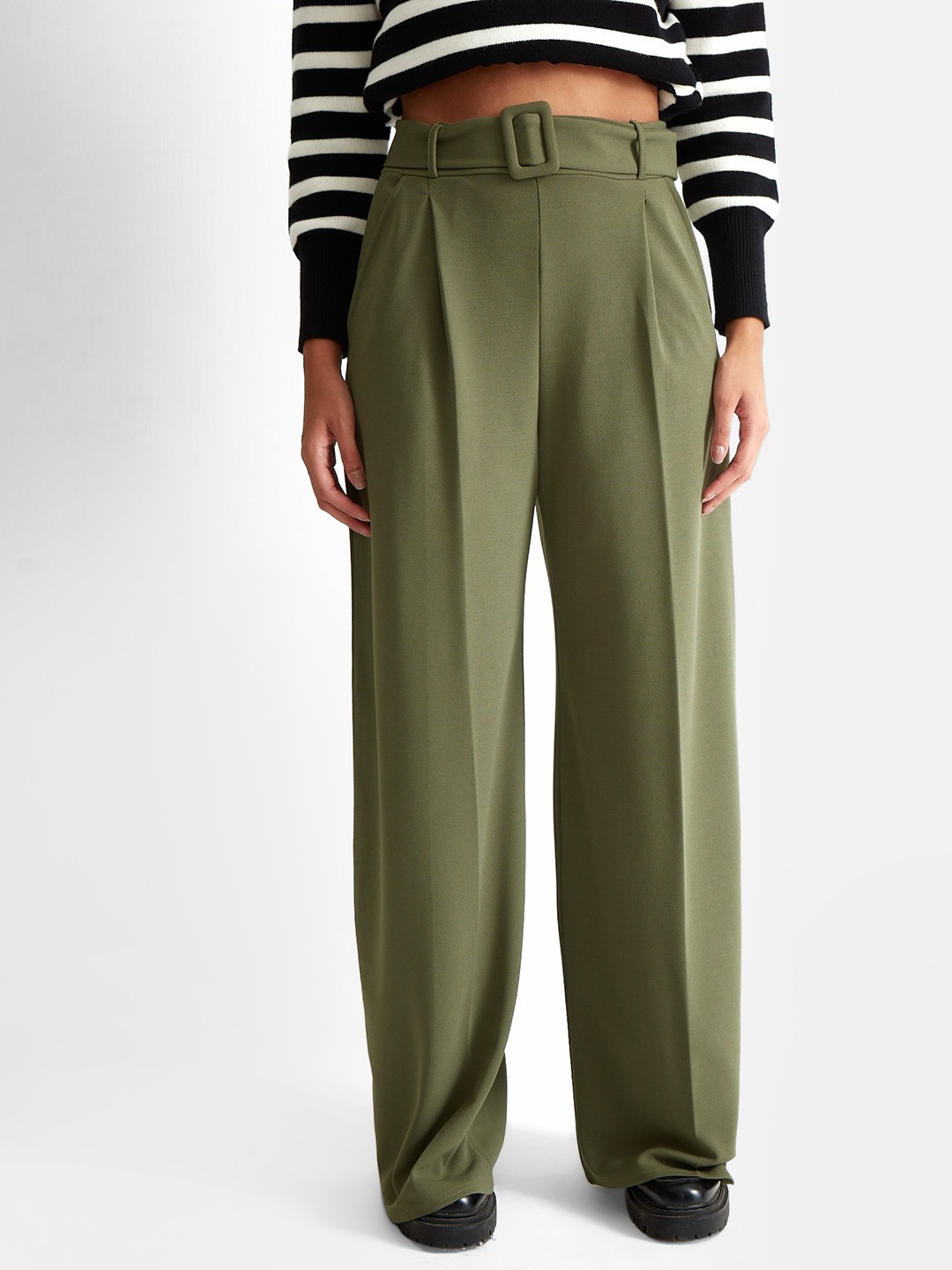 

COVER STORY Women Relaxed Straight Leg Loose Fit High-Rise Easy Wash Pleated Trouser, Olive