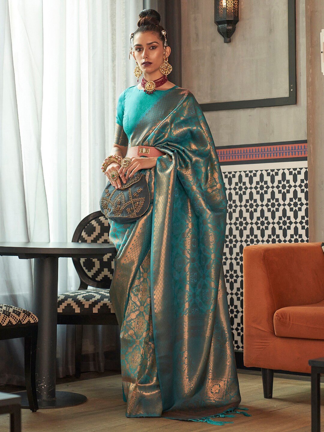 

Saree mall Ethnic Motifs Zari Woven Design Silk Kanjeevaram Sarees, Teal