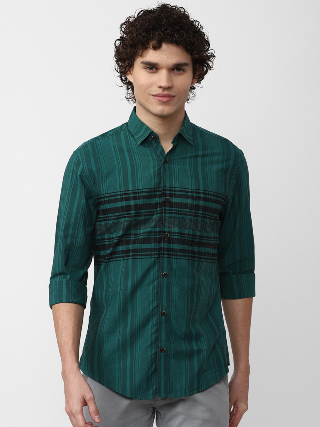 

Peter England Casuals Men Striped Cotton Slim Fit Casual Shirt, Green