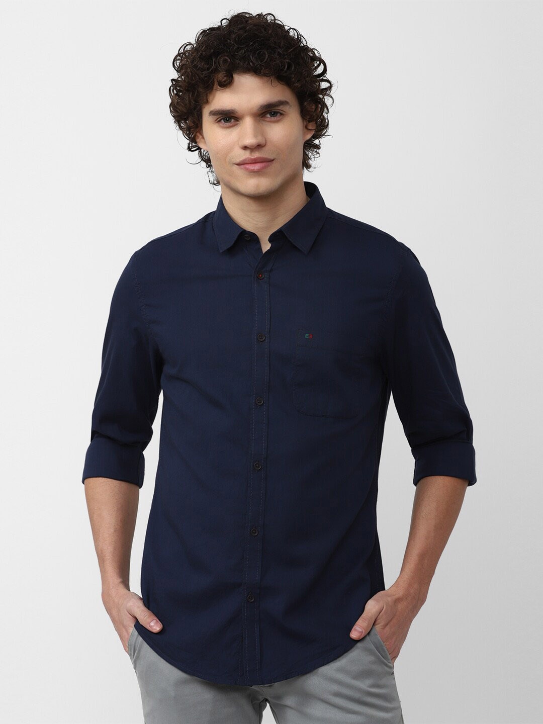 

Peter England Casuals Men Cotton Slim Fit Casual Shirt, Navy blue