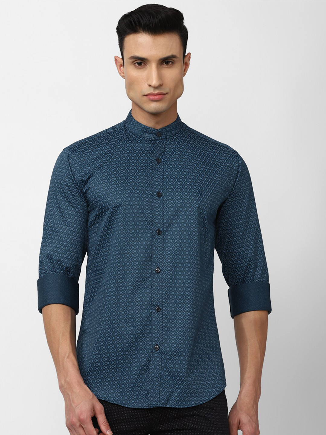 

V Dot Men Slim Fit Printed Pure Cotton Casual Shirt, Navy blue