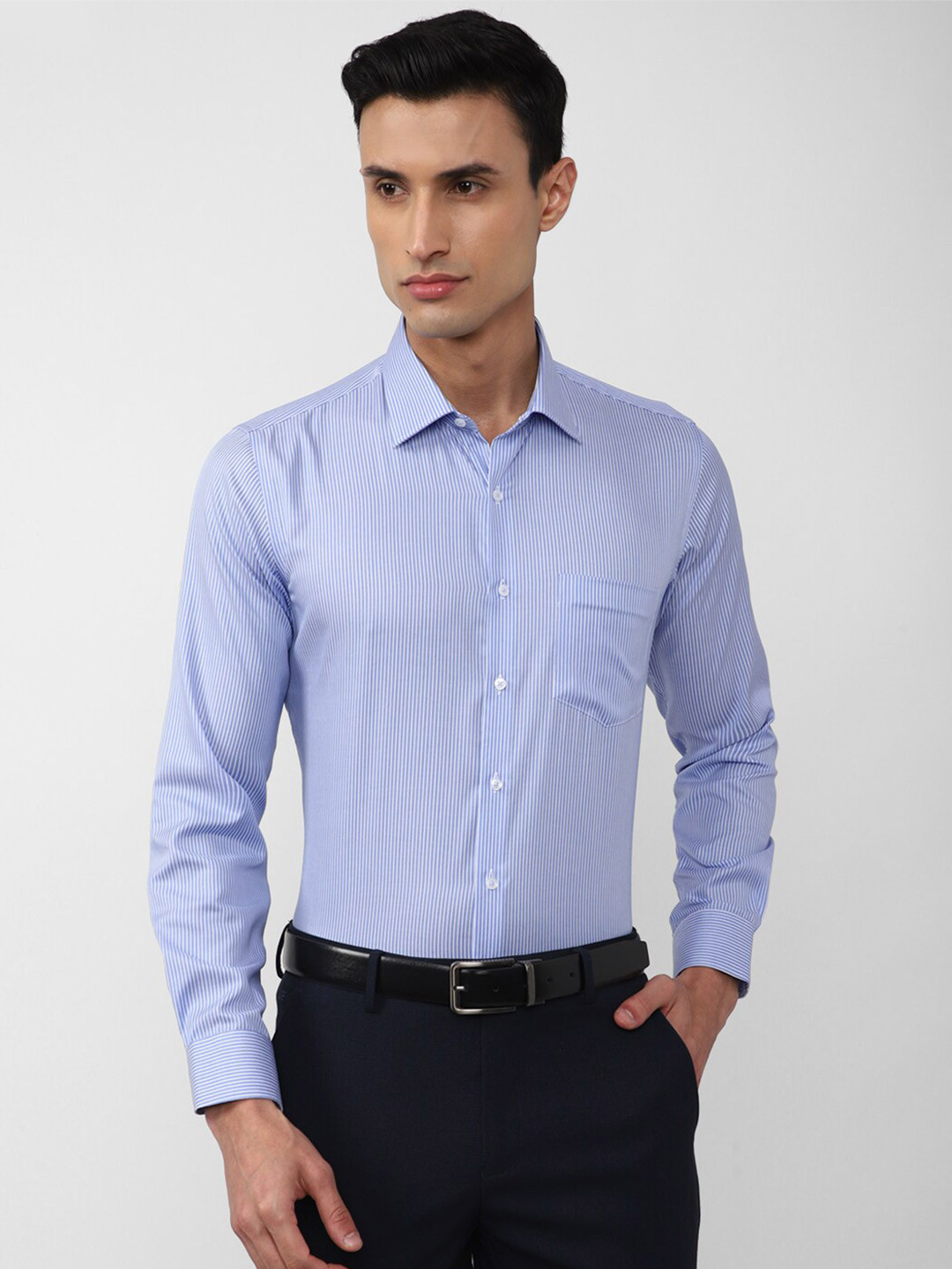 

Van Heusen Men Slim Fit Striped Pure Cotton Formal Shirt, Blue