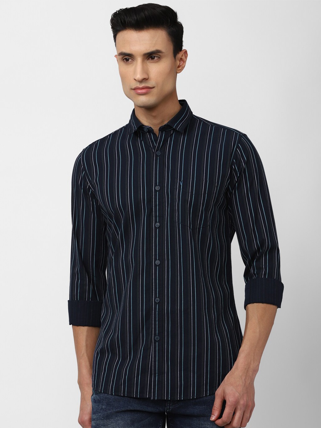 

VAN HEUSEN DENIM LABS Men Slim Fit Striped Pure Cotton Casual Shirt, Black