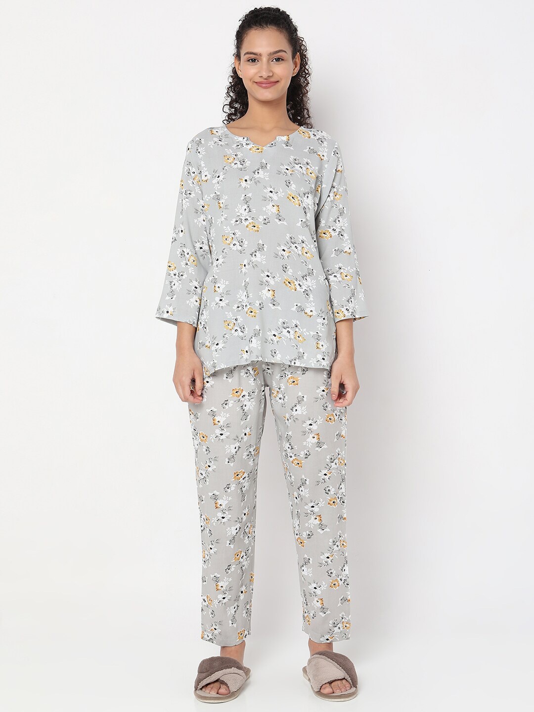 

Smarty Pants Women Floral Printed Pure Cotton Night suit, Grey