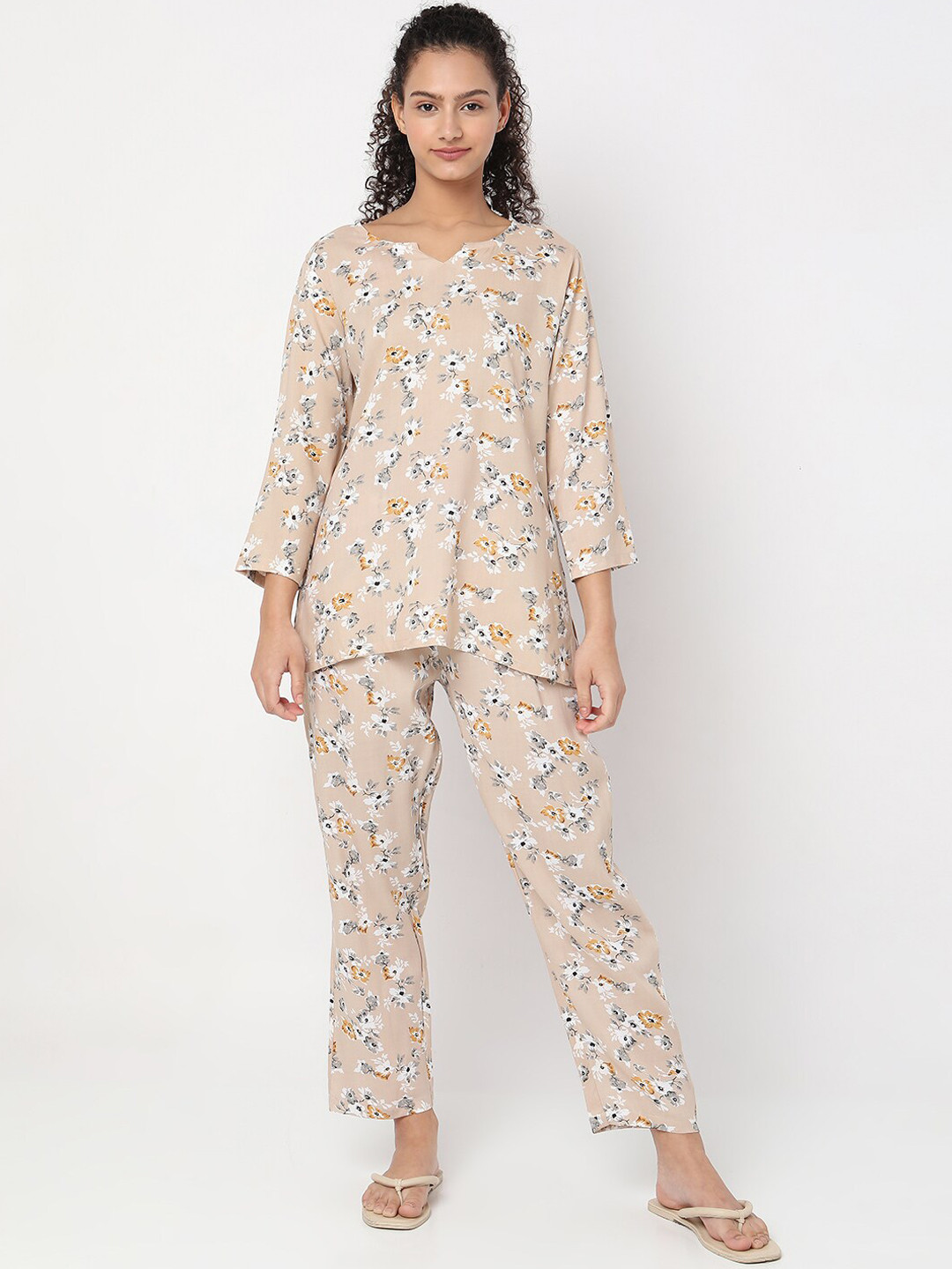 

Smarty Pants Women Printed Pure Cotton Night suit, Peach
