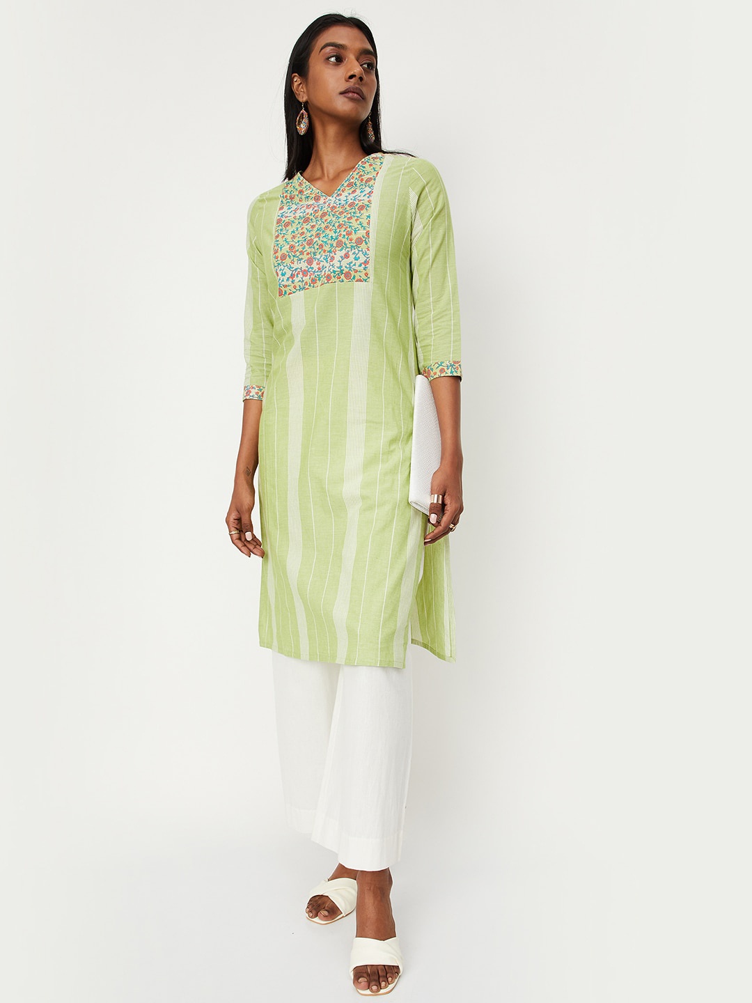 

max Floral Printed V-Neck Cotton Kurta, Green