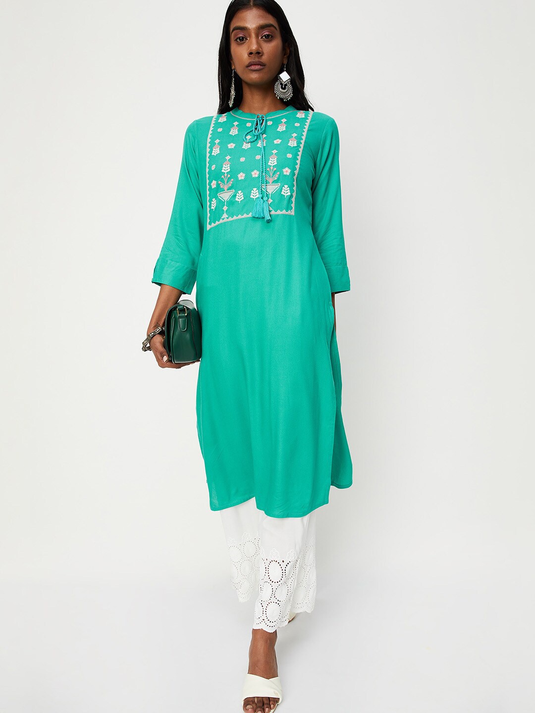 

max Floral Embroidered Keyhole Neck Regular Kurta, Blue