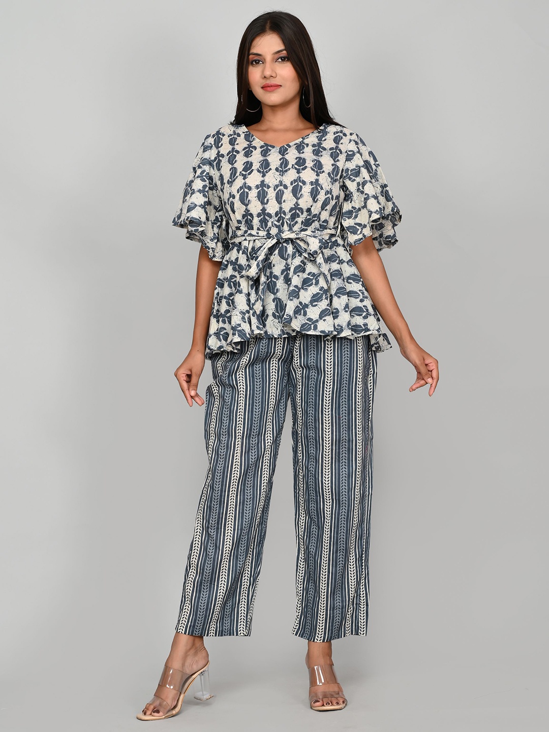 

Kesarya Women Printed Pure Cotton Tunic Top & Trouser Co-Ords, Grey