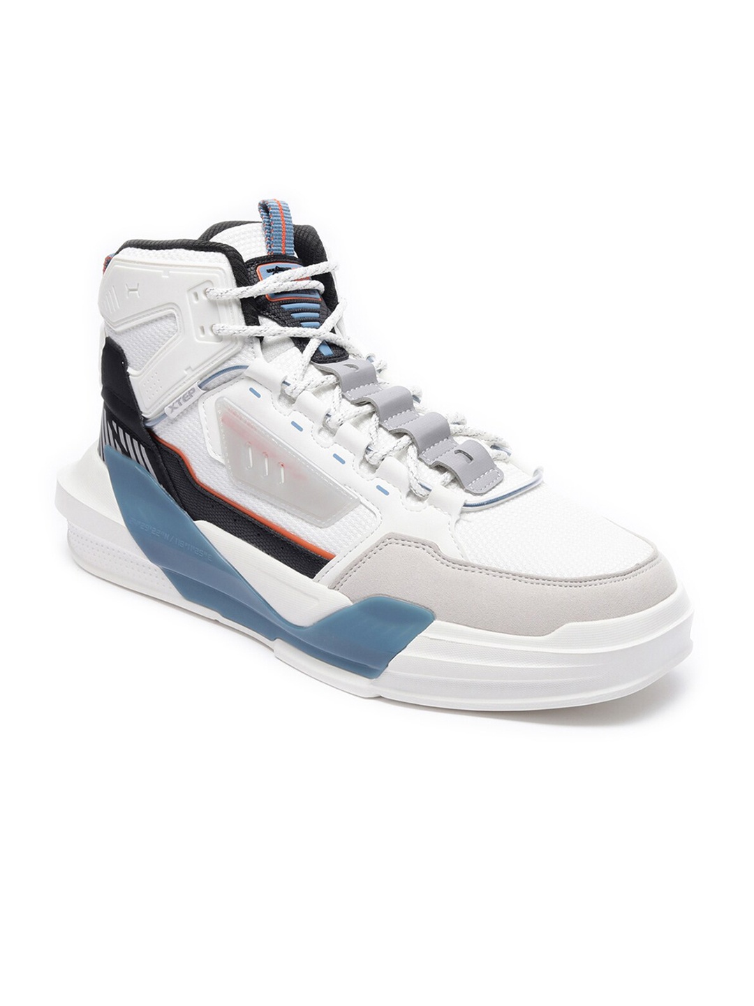 

Xtep Men Textile High-Top Skateboarding Non-Marking Shoes, White