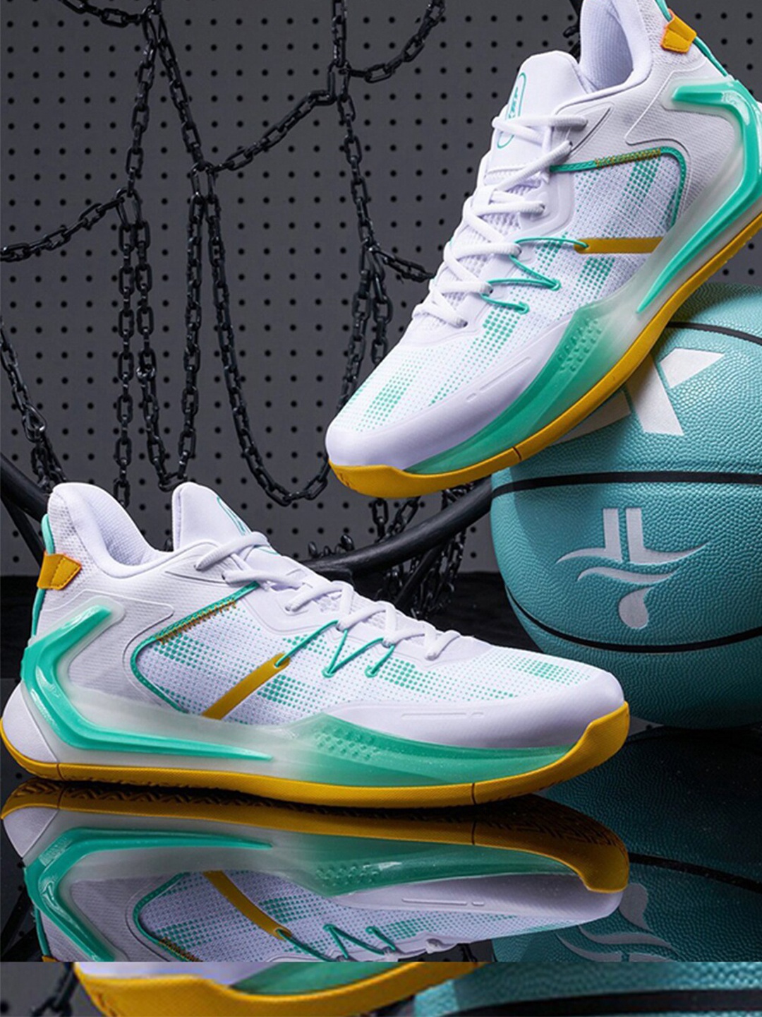 

Xtep Men Textile Super Grip EVA Outdoor Basketball Shoes, White