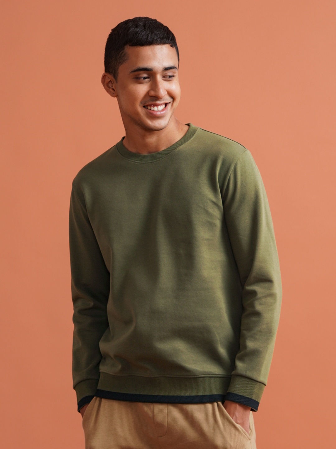 

DAMENSCH Premium Cotton Midweight Statement Pullover Sweatshirt, Olive