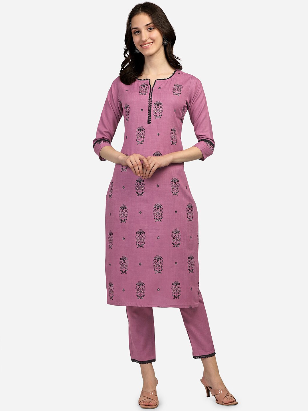 

FEMMIBELLA Women Floral Printed Kurta With Trousers, Purple