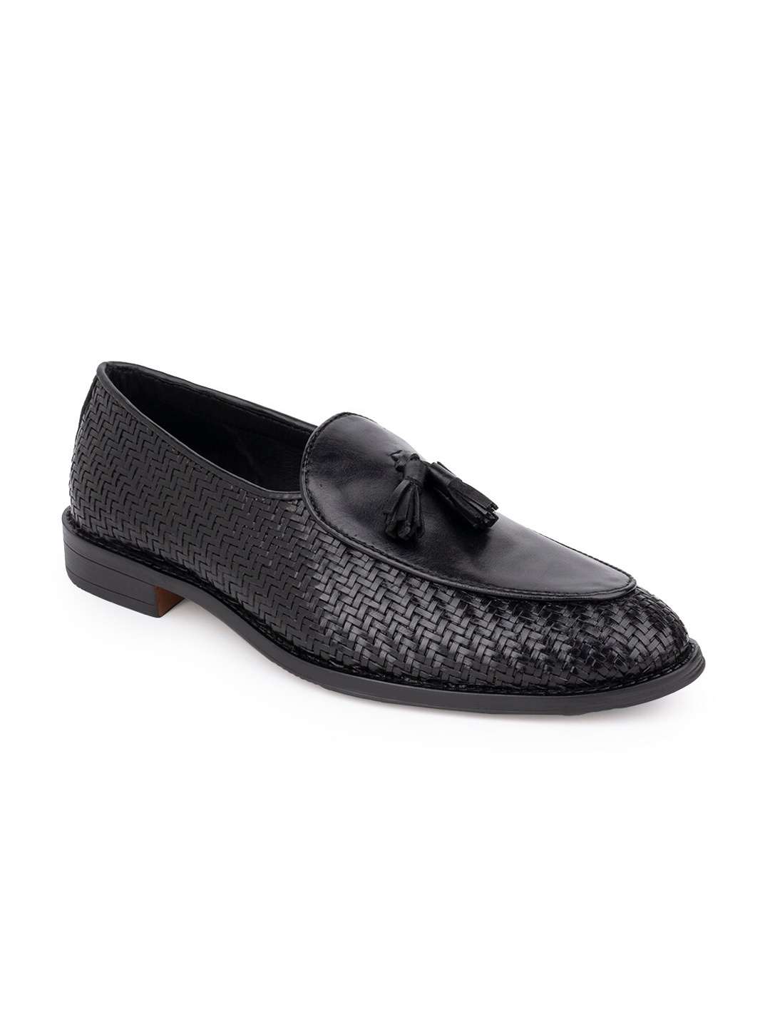 

LA BOTTE Men Textured Leather Loafers, Black