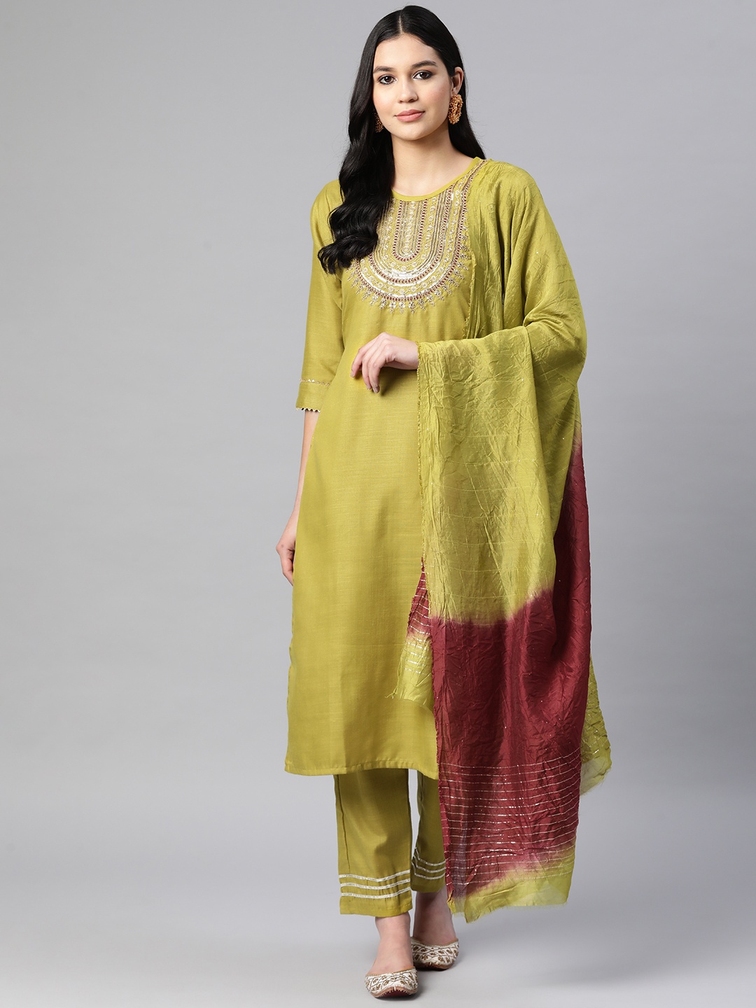 

SERONA FABRICS Women Ethnic Motifs Embroidered Sequinned Kurta Set, Lime green