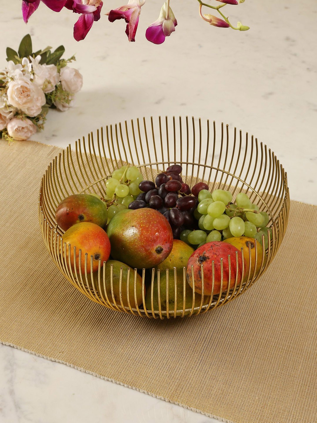 

Amoliconcepts Gold Fruit Basket