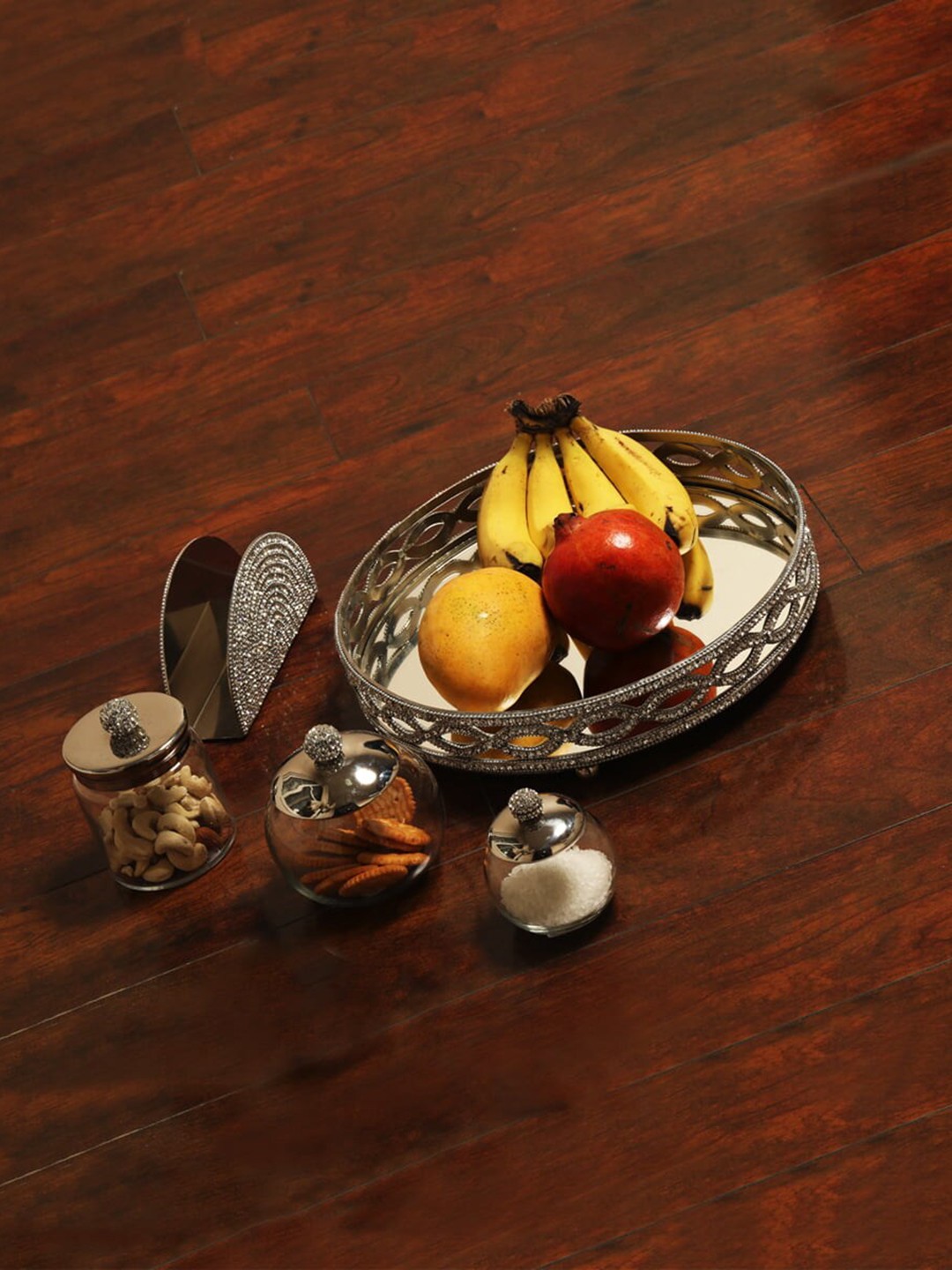 

Amoliconcepts Silver Glass Jar With Nickle Plated Lid