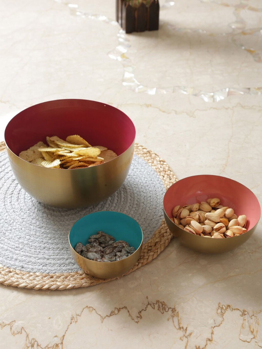 

Amoliconcepts Set of 3 Gold & Red Iron Serving Bowls