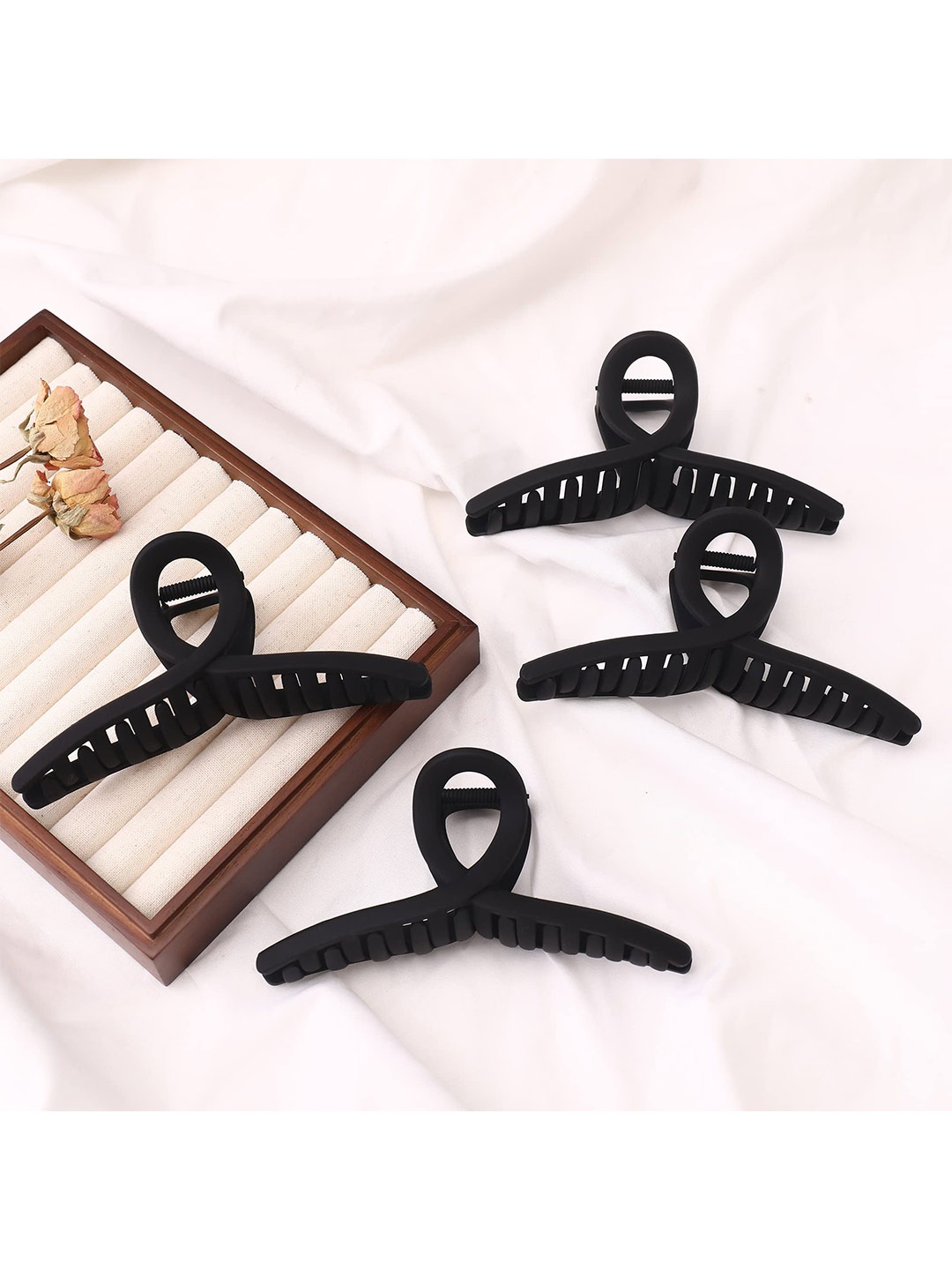

VAGHBHATT Women Set of 4 Matte Jaw Butterfly Clip, Black