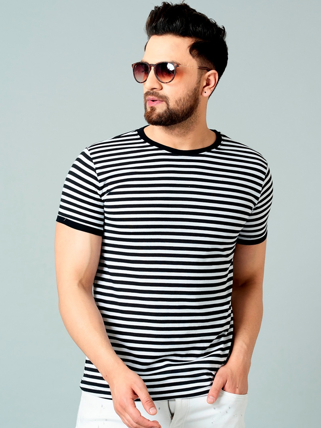 

Rodzen Men Cotton Striped T-shirt, Black