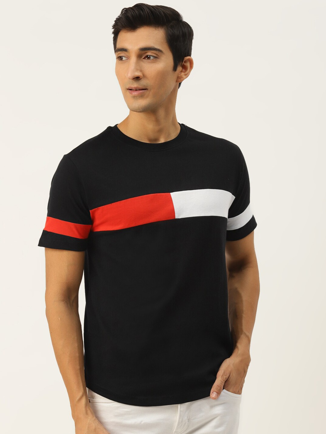 

Rodzen Men Cotton Colourblocked T-shirt, Black