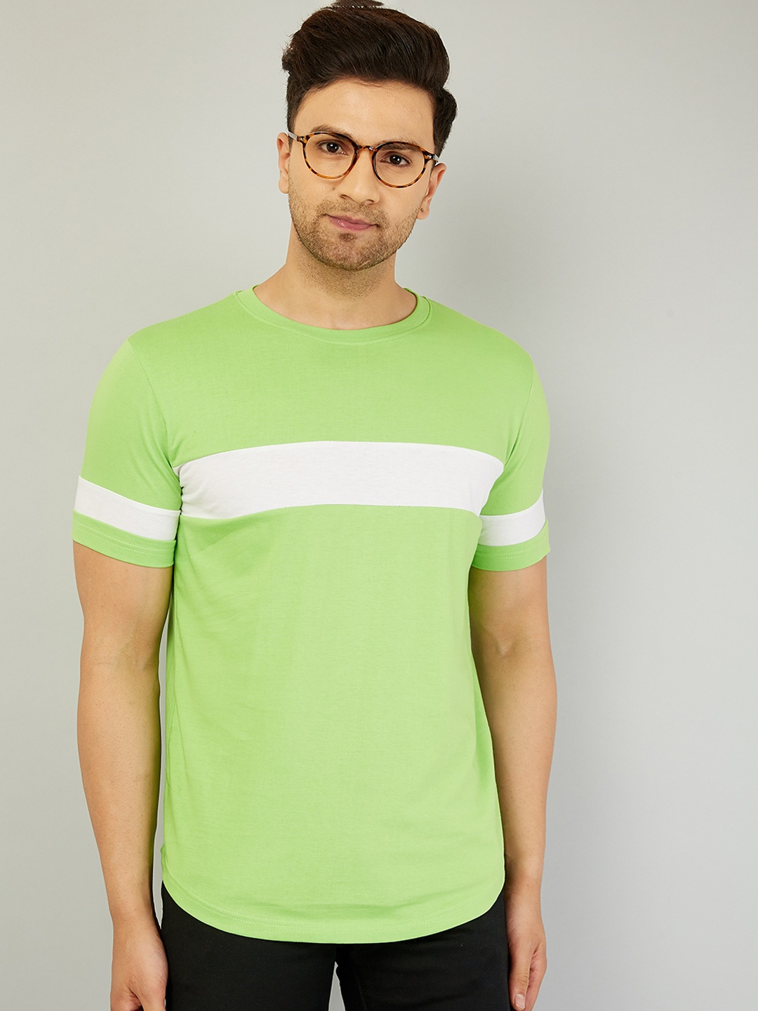 

Rodzen Men Cotton Colourblocked T-shirt, Green