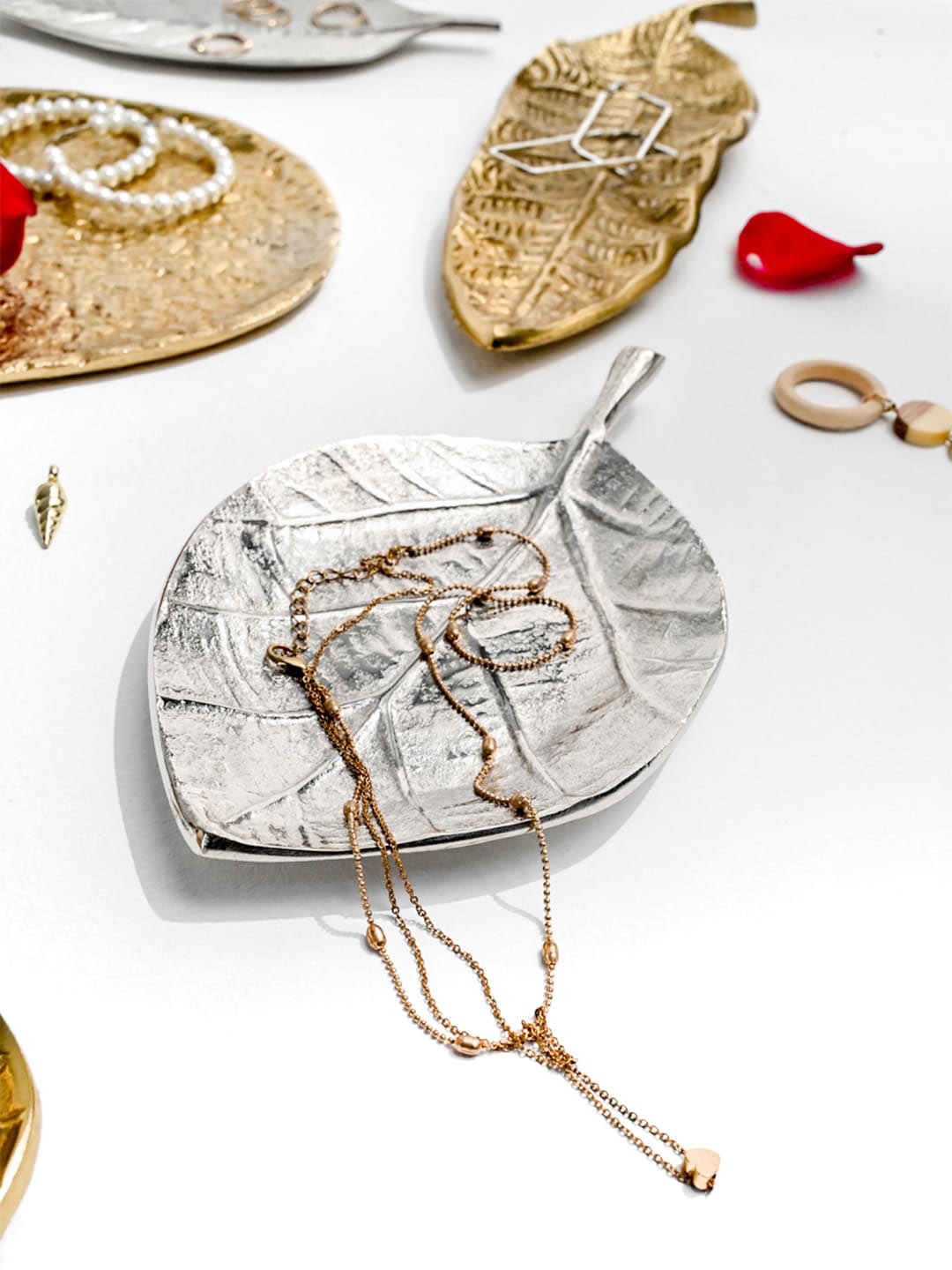 

CASA DECOR Silver Toned Leaf Serving Tray