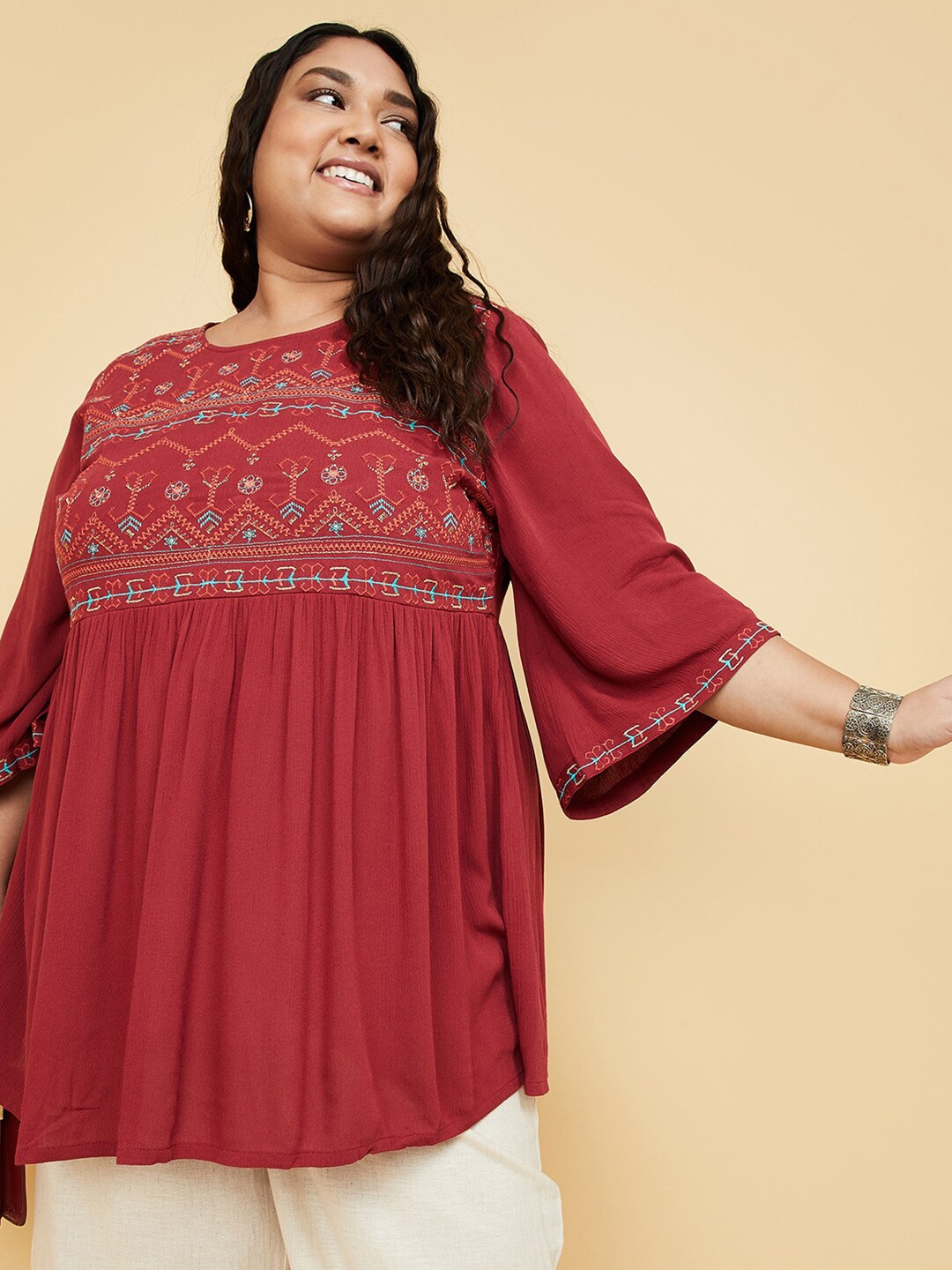 

max Viscose Rayon Embroidered Tunic, Red