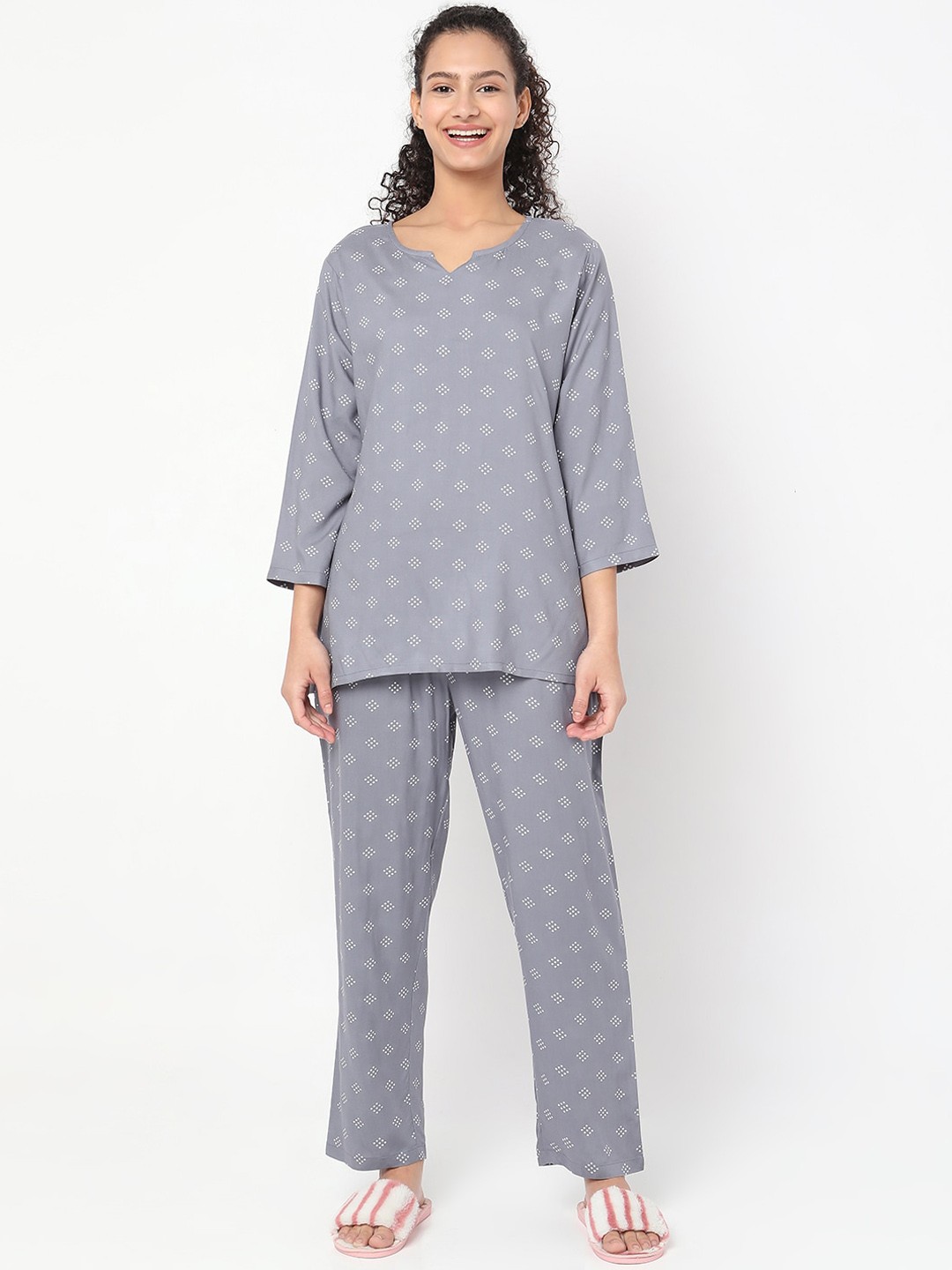 

Smarty Pants Women Printed Pure Cotton Night suit, Grey