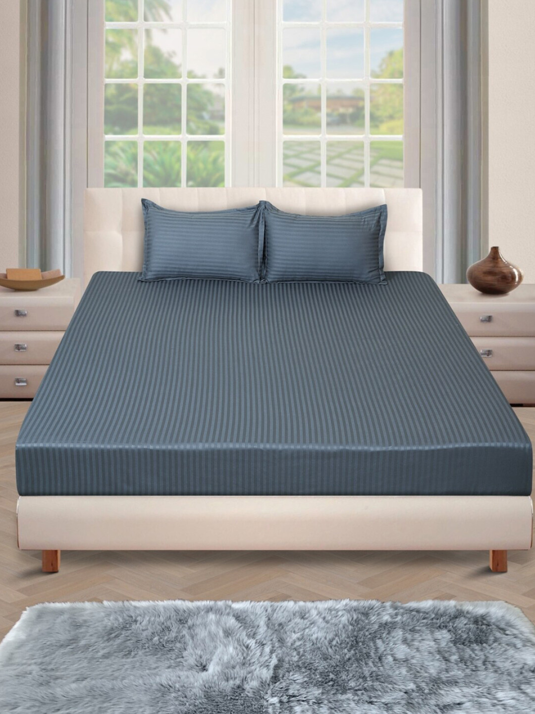 

ROMEE Grey Striped 250 TC Cotton King Bedsheet with 2 Pillow Covers