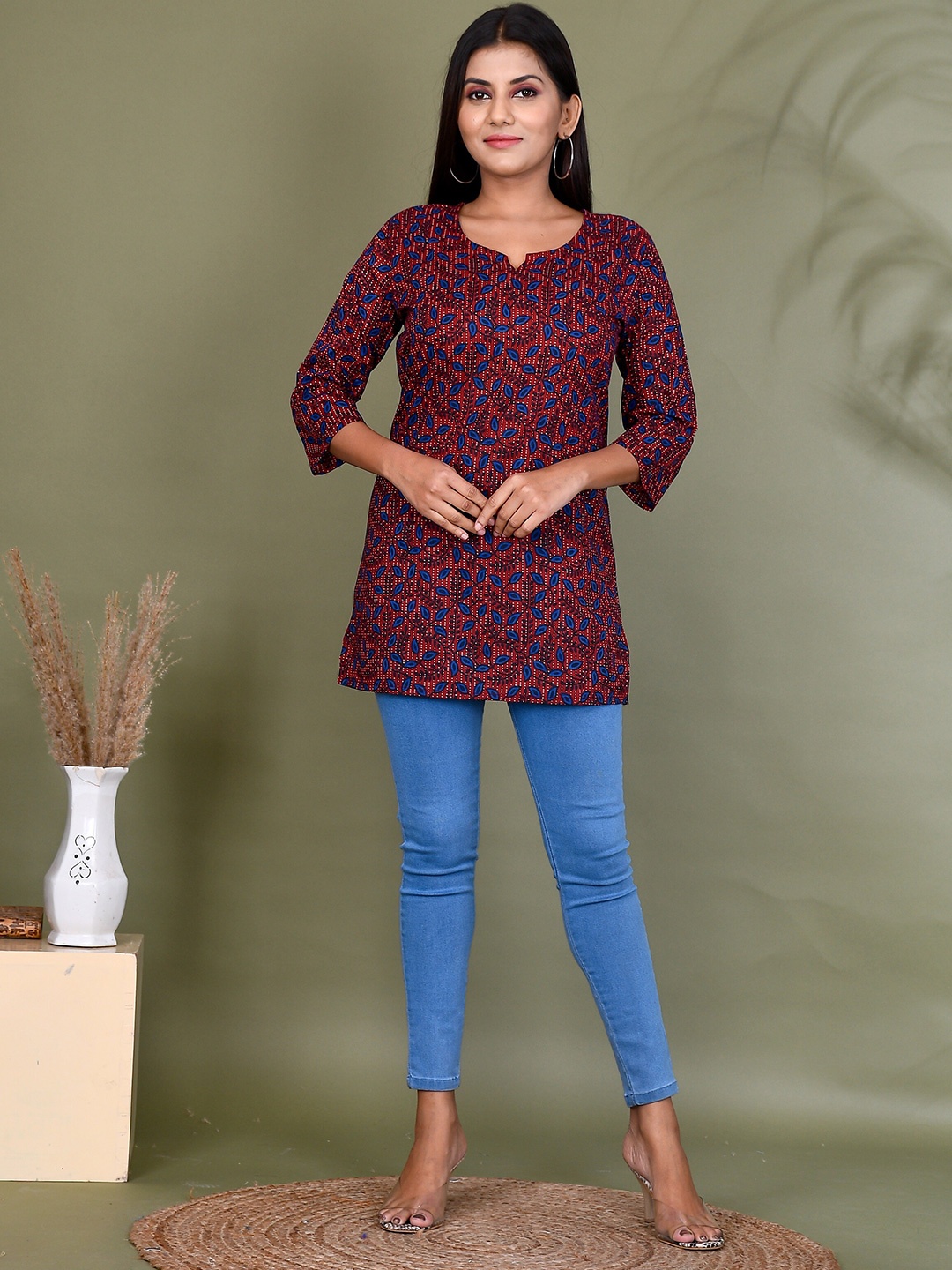 

Kesarya Ethnic Motifs Printed Pure Cotton Handloom Kurti, Maroon